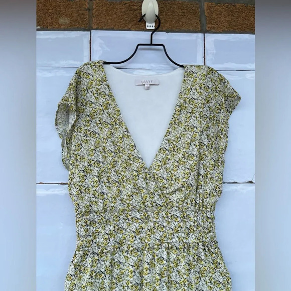 WAYF Leanne Double Slit Smocked Midi Dress small - Picture 4 of 13